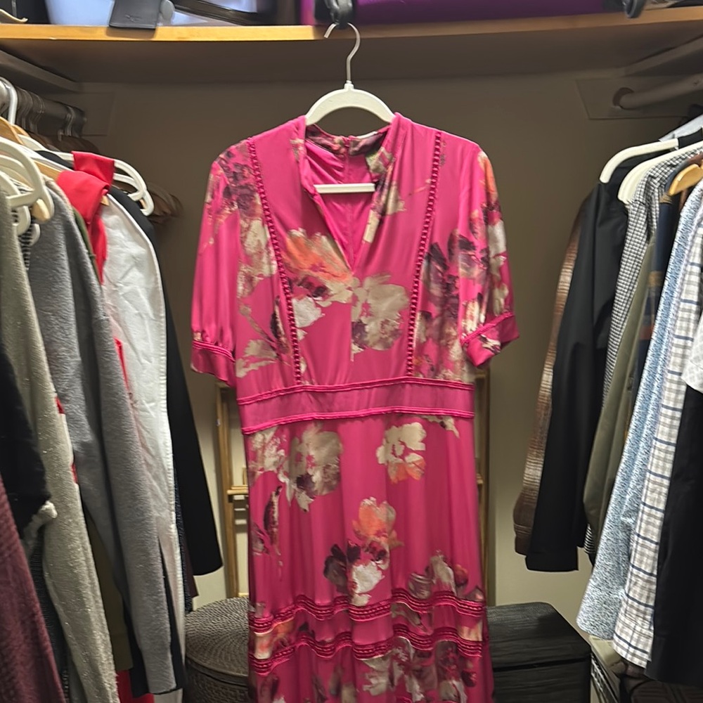 TAYLOR Floral Pink Dress